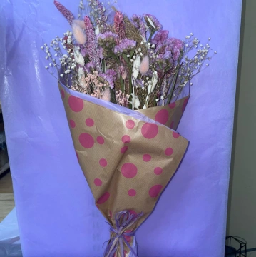 dried-flower-bouquet