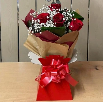 6-red-rose-aquapack