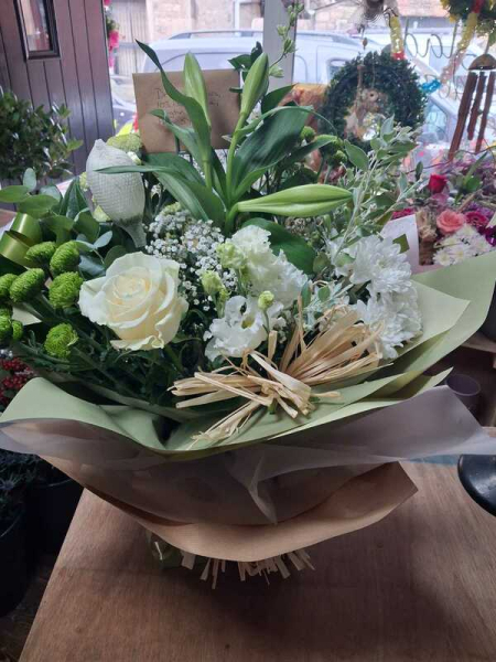 White handtied