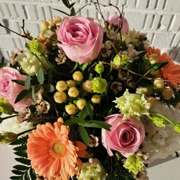 deluxe-hatbox-arrangement