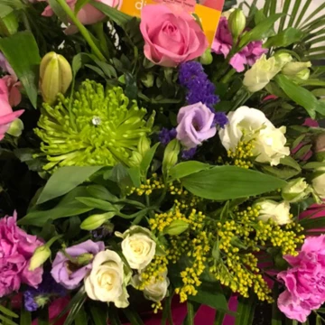 florist-choice-hand-tied