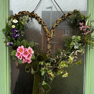 natural-willow-door-living-wreath