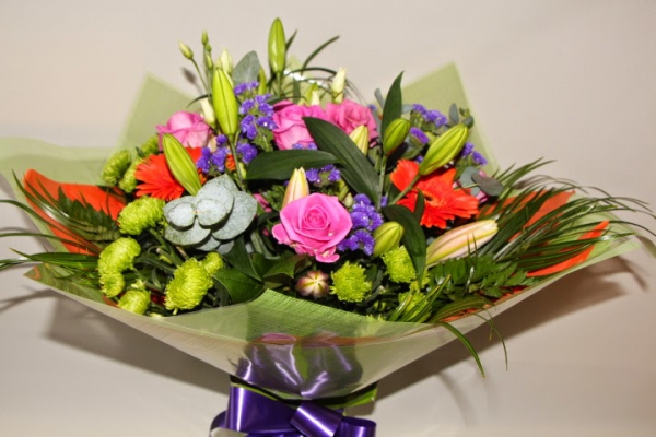 Vibrant-mix-bouquet