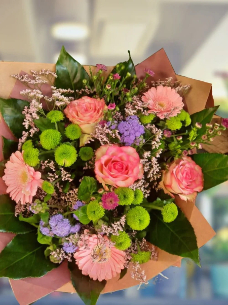 Peach sherbet hand-tied