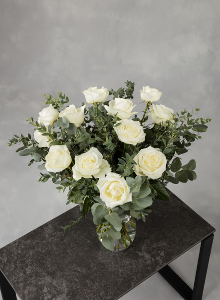 12-white-rose-bouquet