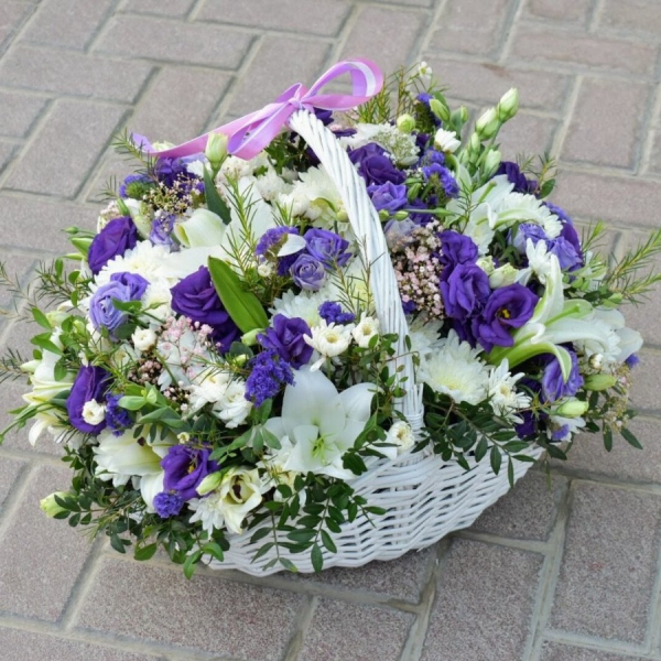 Elegance-flower basket