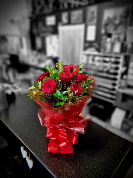 Half-dozen-roses