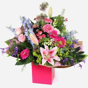 grand-affection-bouquet-of-luxurious-seasonal-flowers-1