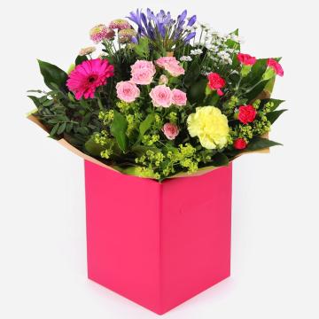petal-paradise-vibrant-bouquet-with-seasonal-blooms-1