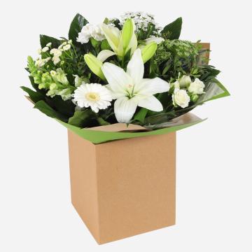 classic-harmony-bouquet-with-white-and-green-blooms-1