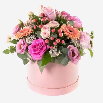 secret-whispers-luxury-hat-box-of-flowers-1