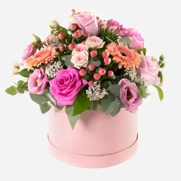 secret-whispers-luxury-hat-box-of-flowers-1