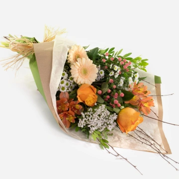 peaches-cream-bouquet-with-orange-peach-and-white-flowers-1