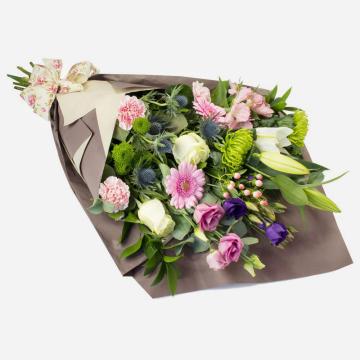 natures-choice-eco-bouquet-with-mixed-flowers-in-biodegradable-packaging-1
