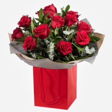 for-my-sweetheart-12-luxury-red-roses-making-the-perfect-dozen-1