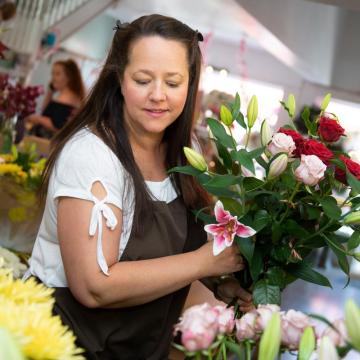 florist-choice-hand-tied-1